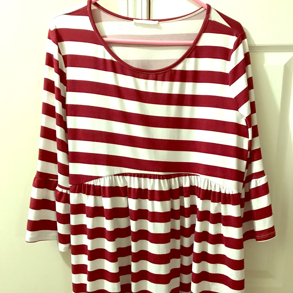 Burgundy/white striped stretch knit top